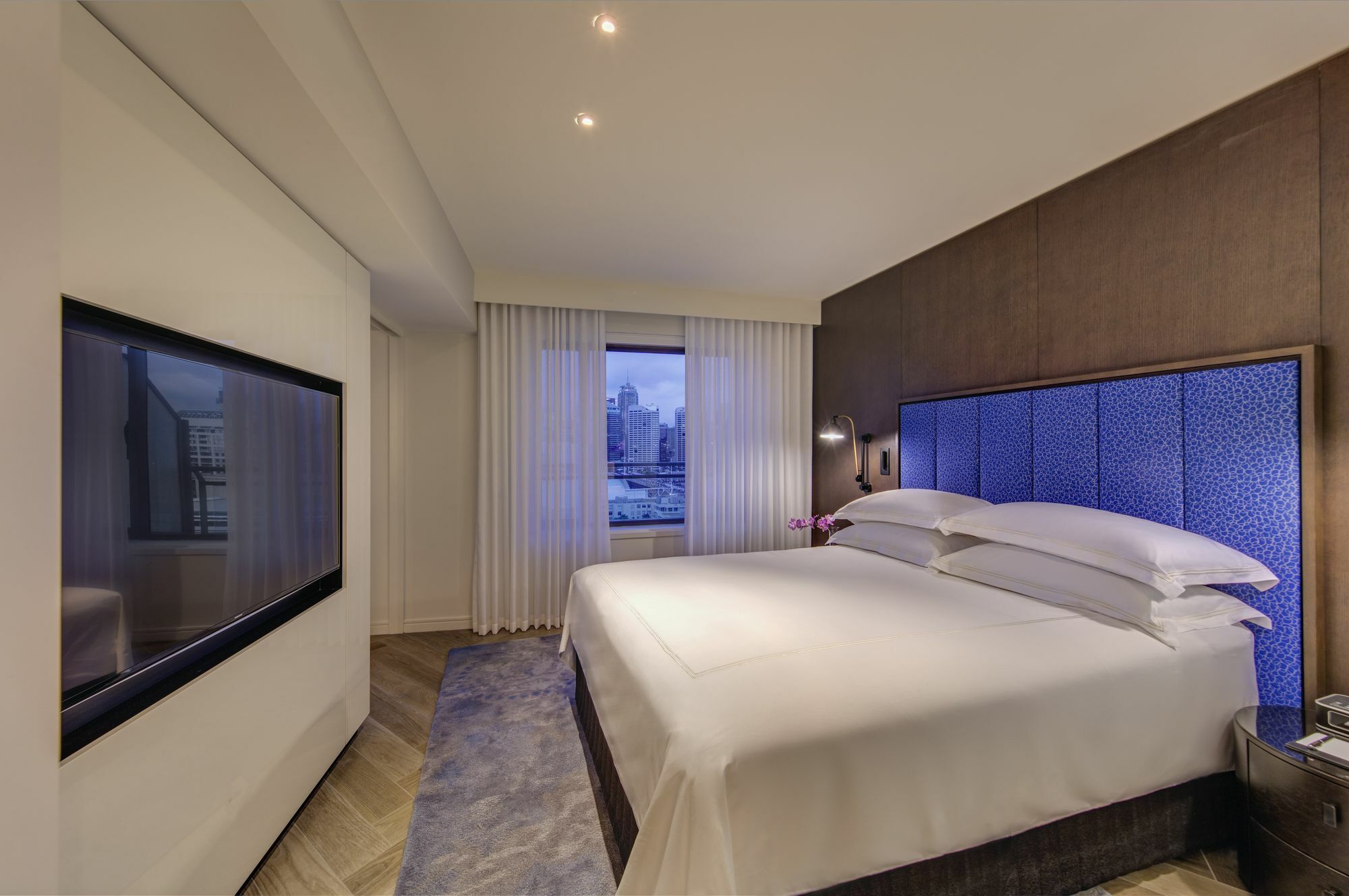 The Star Grand Hotel And Residences Сідней Екстер'єр фото A bedroom at the hotel
